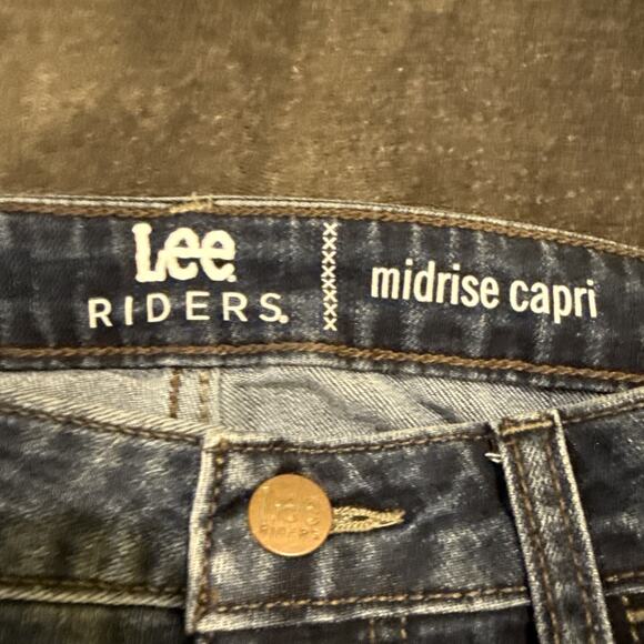 Lee Riders Women's Mid Rise Capri Stretch Denim Blue Dark Wash Size 28 - Picture 11 of 16